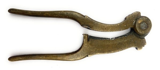 BRASS ANTIQUE NUT BEETEL NUT CUTTER TABLET CUTTER BETEL NUT CUTTER BROWN 7 INCH 1 PIECE