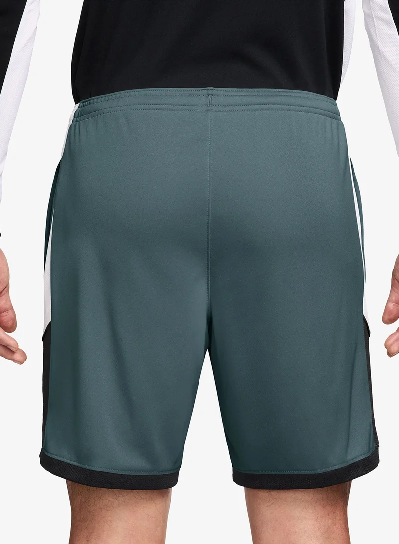 نايكي شورت دراي فيت أكاديمي