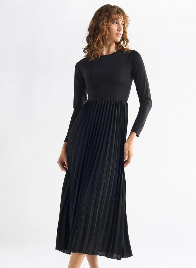 Splash FAV Pleated Long Sleeve Dress