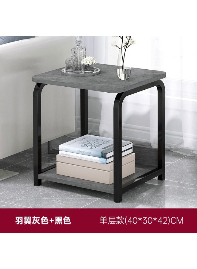 طاولة جانبيه