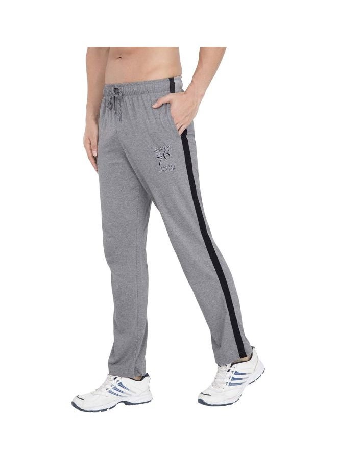 JOCKEY - بنطال رياضي رجالي من Jockey 9508 مصنوع من القطن الممشط بقصّة مستقيمة مع جيوب جانبية وخلفية - Image 1
