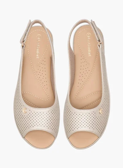لو كونفورت Women Textured Flat Sandals with Hook and Loop Closure