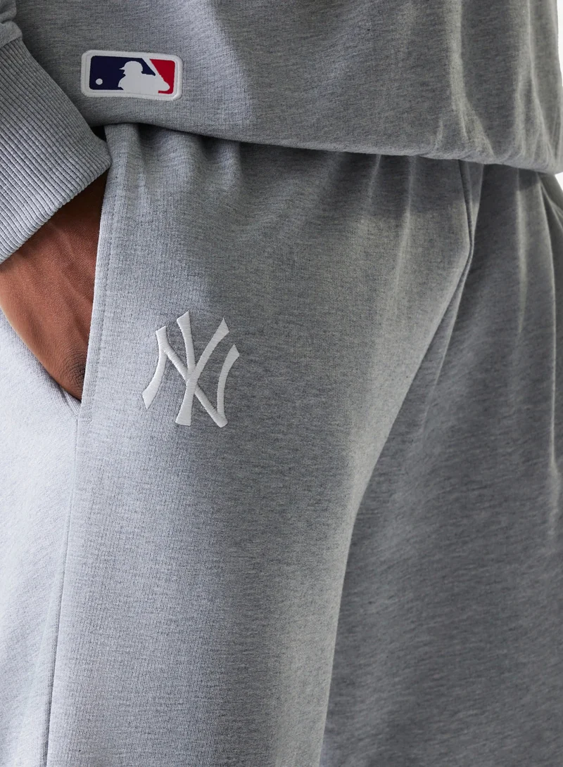 NEW ERA  MLB League Essential Midi New York Yankees Joggers for Men | Best Price UAE