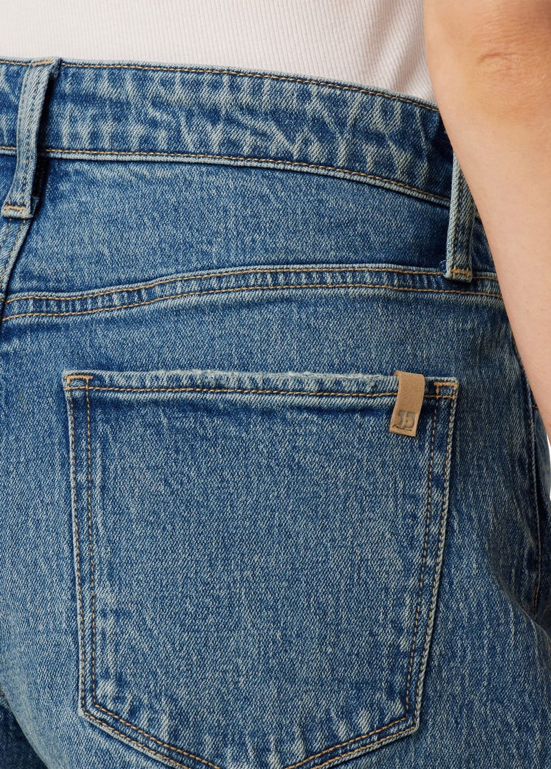Joe's The Jessie Relaxed Short W FRAY Hem - Image 5