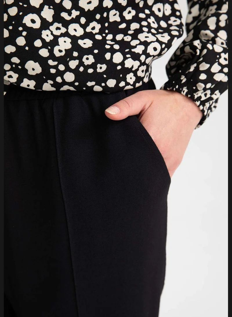 ديفاكتو Woman Woven Trousers