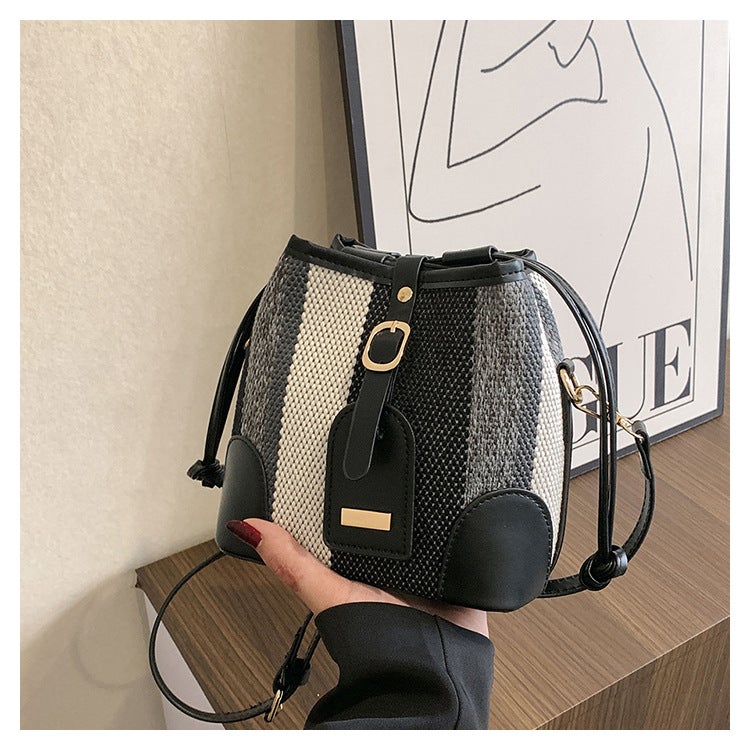 Niche Design Portable Bucket Bag For Women 2023 New Canvas Contrast Color Striped Shoulder Crossbody Bag With Contrasting Color Design - Image 1