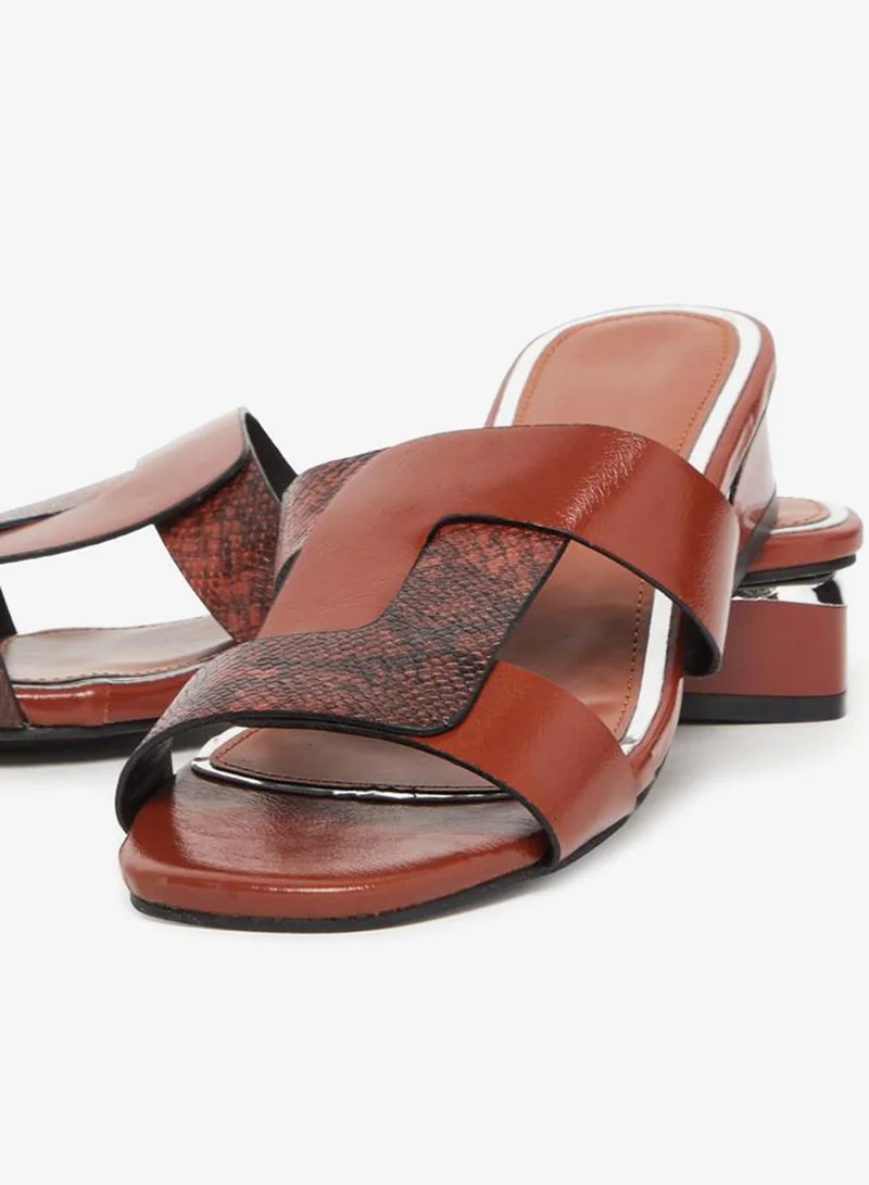 تايك تو صندل نسائي من الجلد بكعب سميك