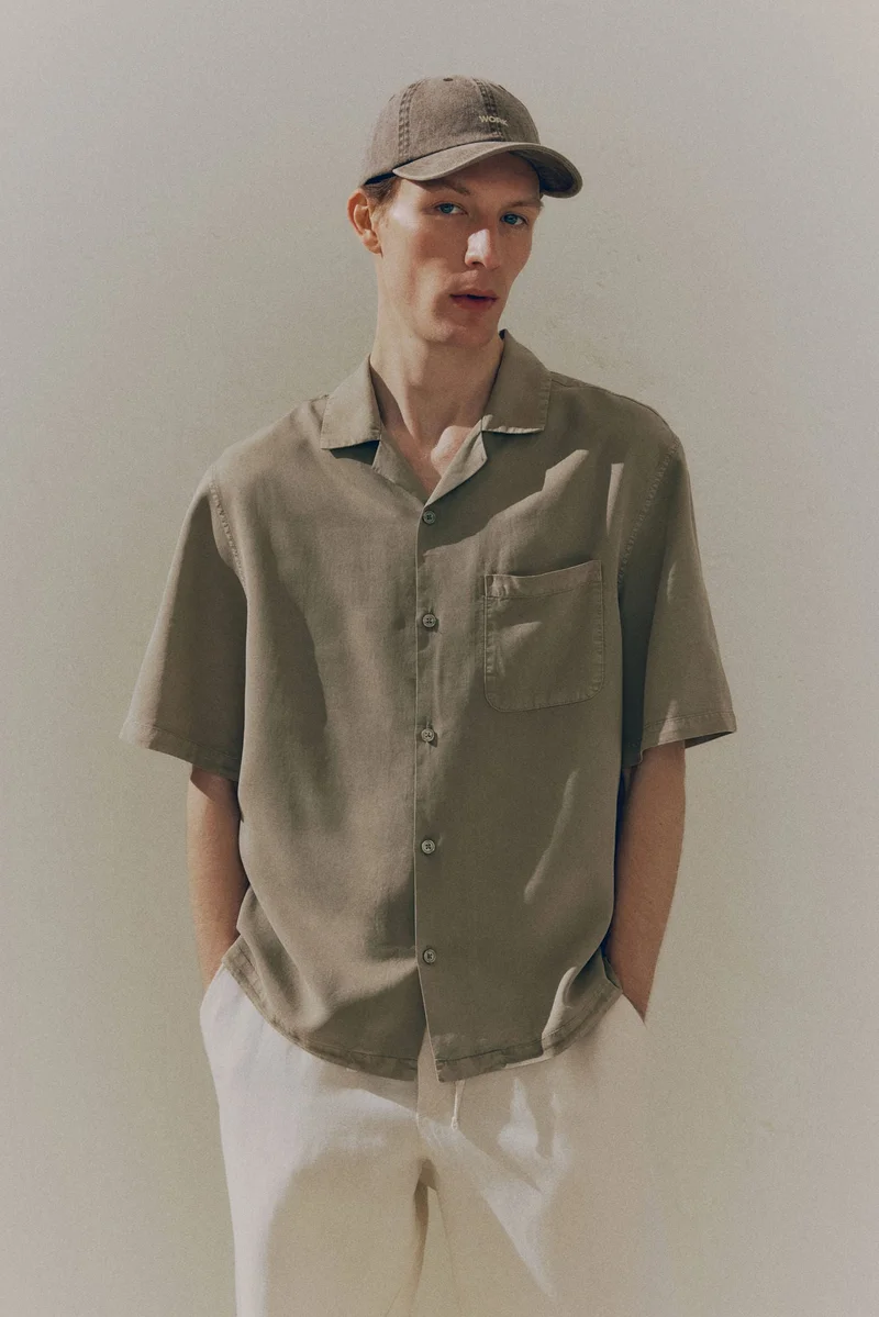 H&M Regular Fit Lyocell resort shirt