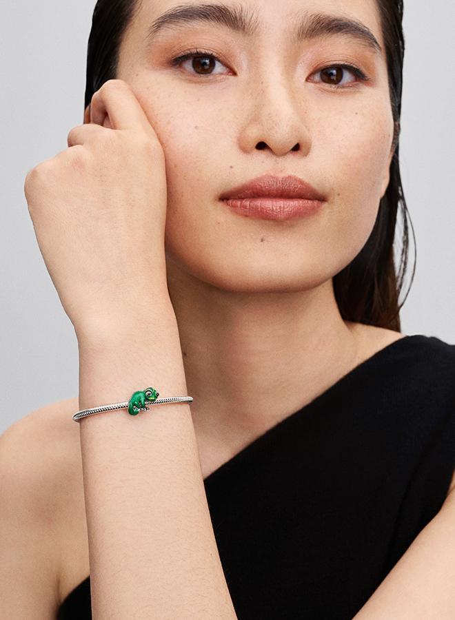 PANDORA Disney Tangled Pascal Colour-changing Charm - Image 5