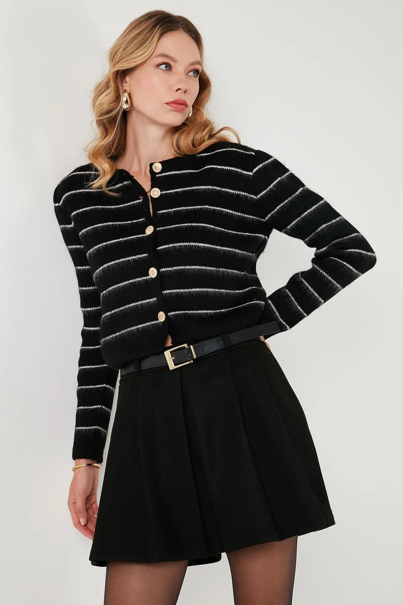 Lela Standard Fit Striped Soft Texture Crop Knitwear Cardigan Women's Cardigan 4615551