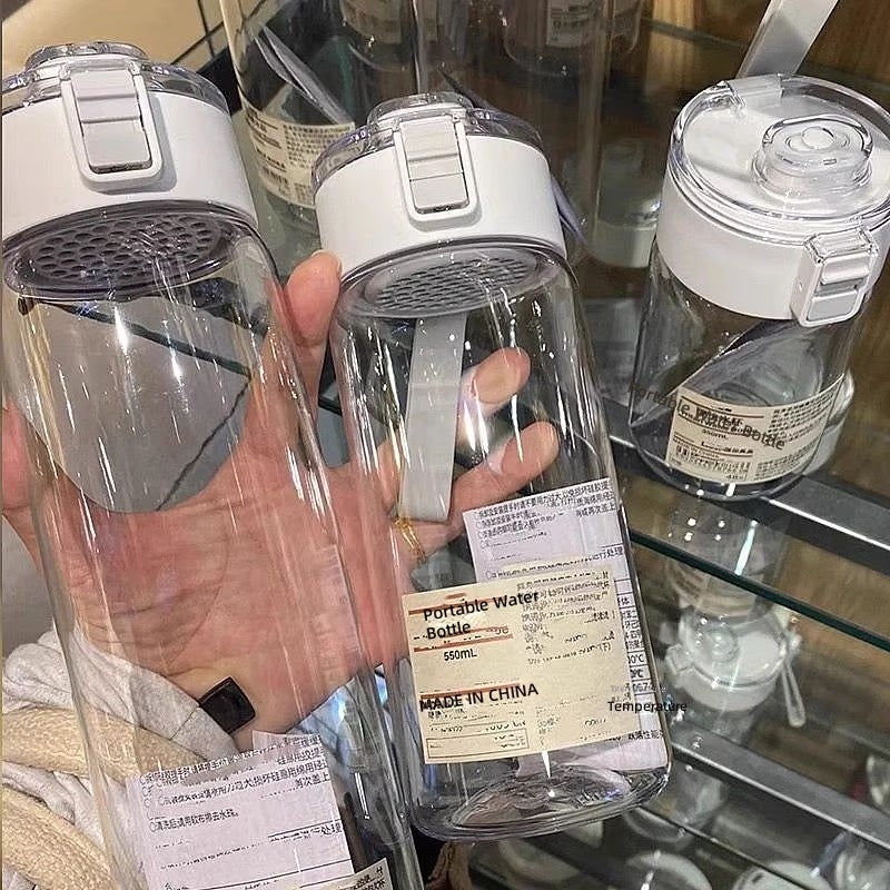 زجاجة ماء صيفية بسيطة من MUJI، بلاستيك محمولة، مع مقبض، مقاومة للتحطم، للرياضة، بالجملة - Image 3