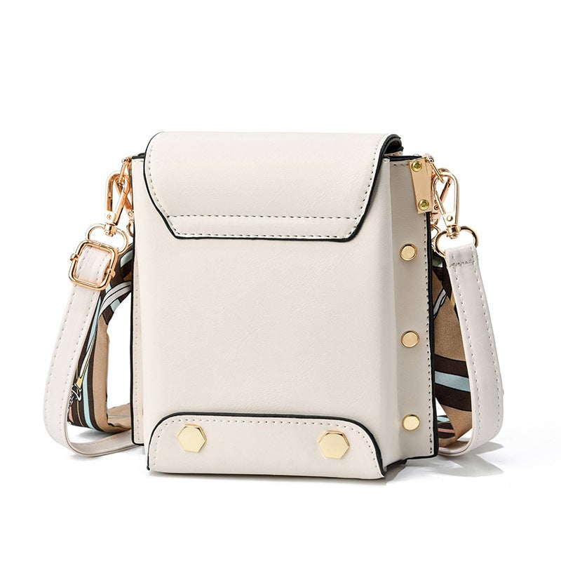2023 New Mobile Phone Bag Fashion Super Lightweight Fashion Crossbody All-Match Small Fresh Bag Change - Image 5