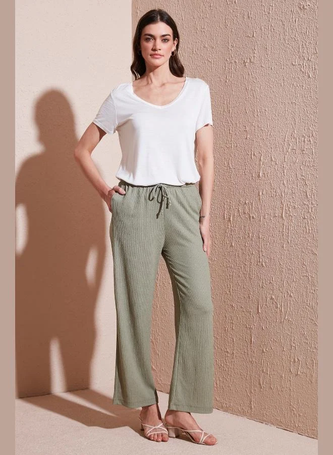 ليلا بنطلون ليلا نسائي واسع الساق بخصر عادي وقصة مستقيمة