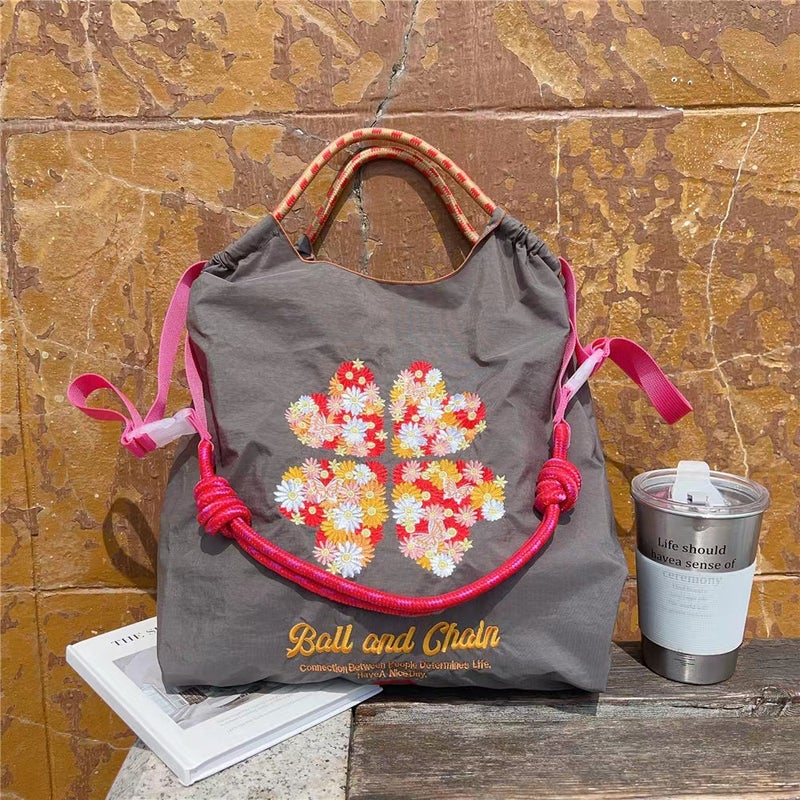 Popular Japanese Ball Chain Clover Embroidered Shopping Bag Niche Commuter Large Capacity Shoulder Bag Fashion - Image 1