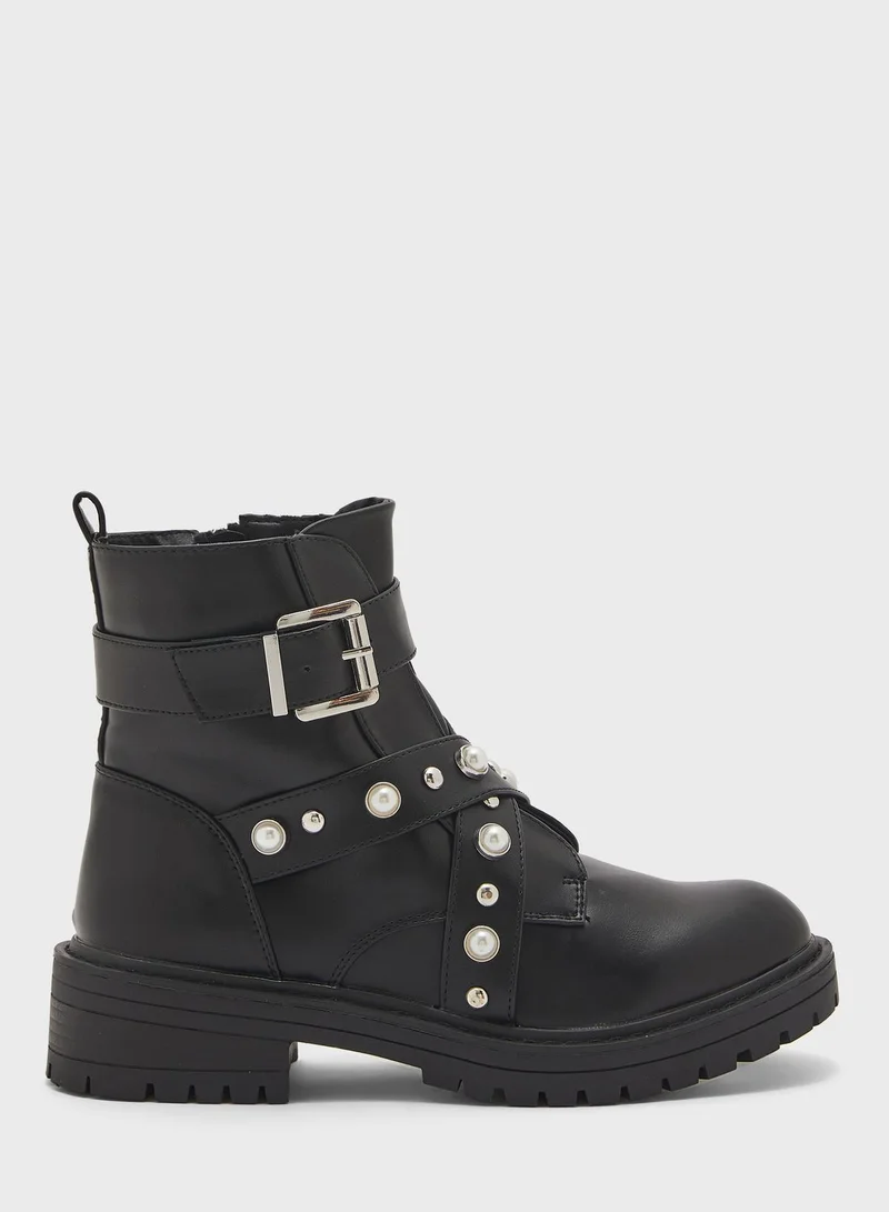 NEW LOOK Pearl Studded With Lace Up Ankle Boots