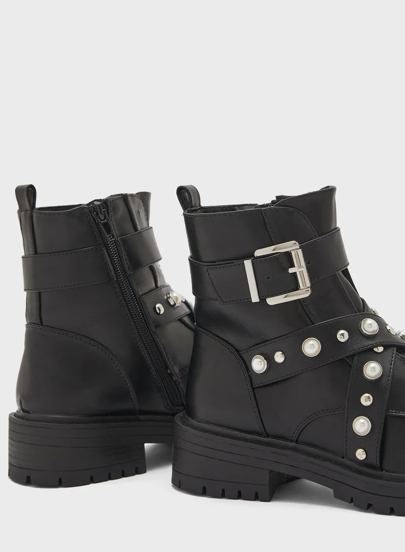 NEW LOOK Pearl Studded With Lace Up Ankle Boots