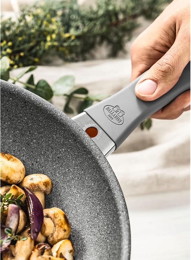 بالاريني مقلاة مورانو، ٢٠ سم. طلاء جرانيتيوم غير لاصق من ٥ طبقات. خالية من حمض بيرفلورو الأوكتانويك (PFOA). مقاومة للخدش. آمنة للاستخدام في الفرن على درجة حرارة ١٦٠ درجة مئوية كحد أقصى. مؤشر توفير الطاقة Thermopoint. مناسبة لجميع المواقد. صنع في إيطاليا. - Image 3