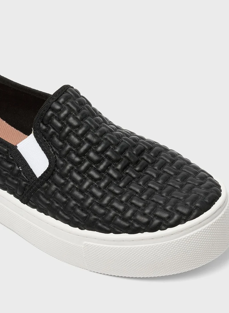 MOLECA Alianna Slip Ons