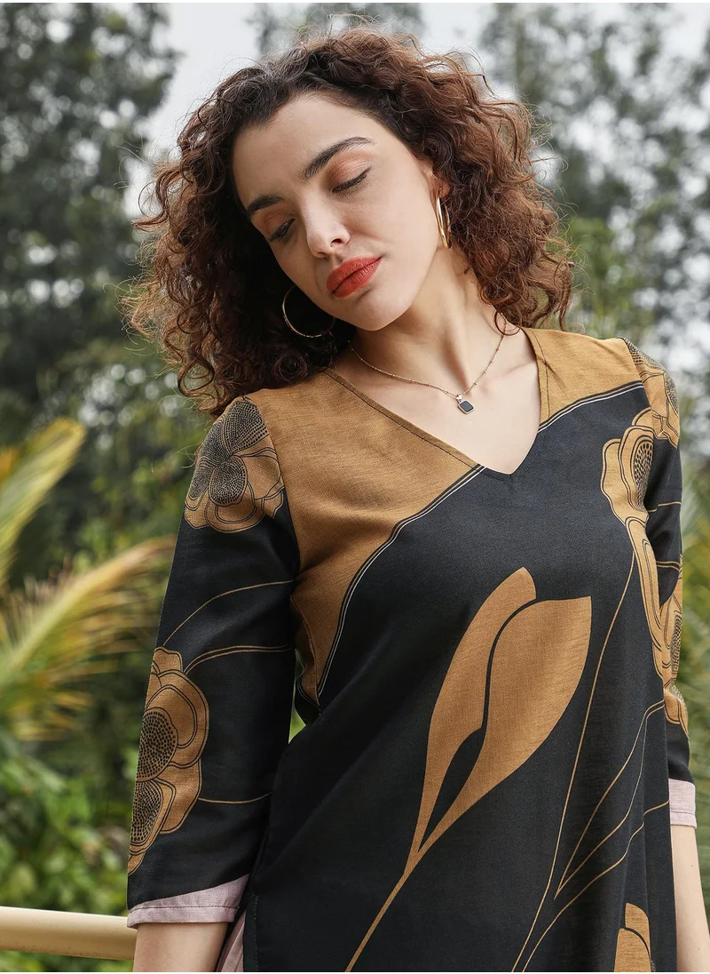  قصة Women's Onyx Black & Ivory Beige Contrast Sprig Kurta Set