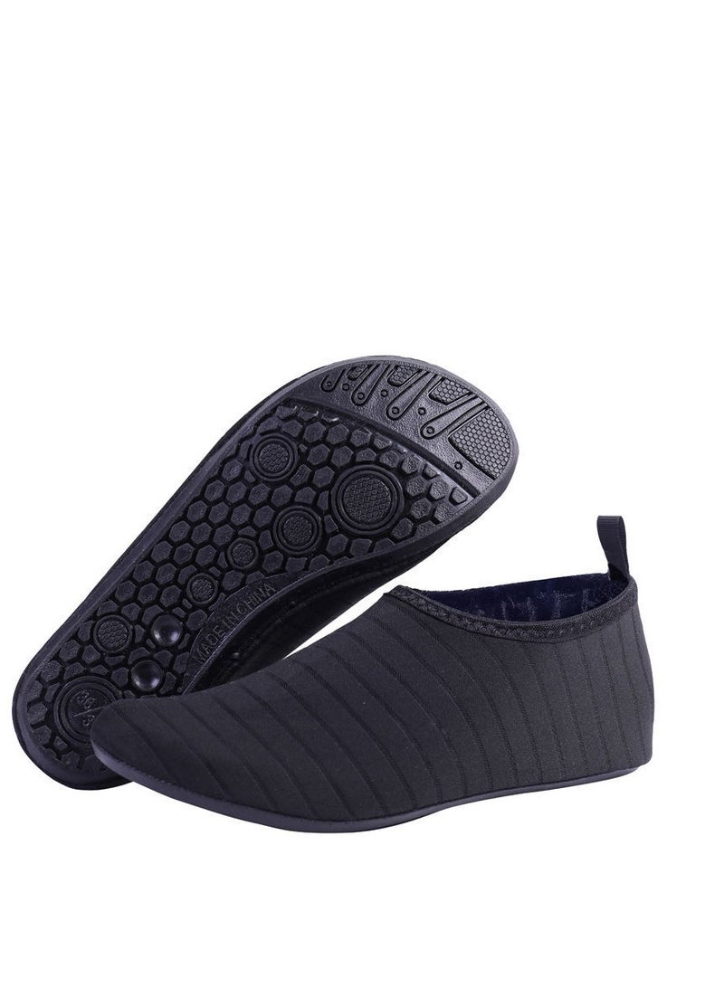 Generic Unisex Beach Shoes and Socks Diving Snorkeling Shoes Quick Drying Breathable Swimming Shoes Soft Sole Beach Non-slip Skin-fitting Shoes Yoga Socks Floor Socks - Black - Image 1