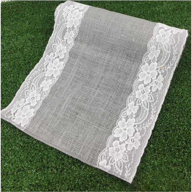 مفرش طاولة كلاسيكي من الدانتيل رمادي 30x180سم - Image 4