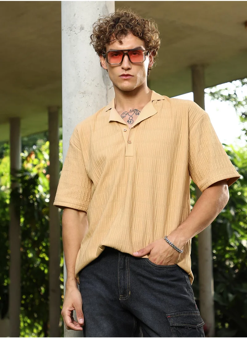 Campus Sutra Campus Sutra Men's Buff Beige Bubble Cuban Polo T-Shirt For Casual Wear | Polo Neck | Short Cuffed Sleeves | Half-Button Closure | T-Shirt Crafted With Comfort Fit For Everyday Wear