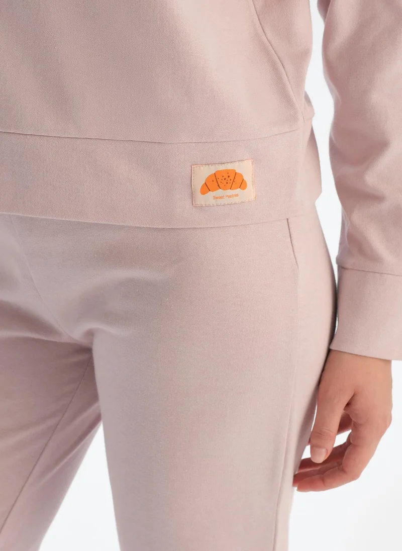 dagi Slogan Print T-shirt & Trousers Pajama Set Crew Neck Supreme Mid Rise Sleepwear