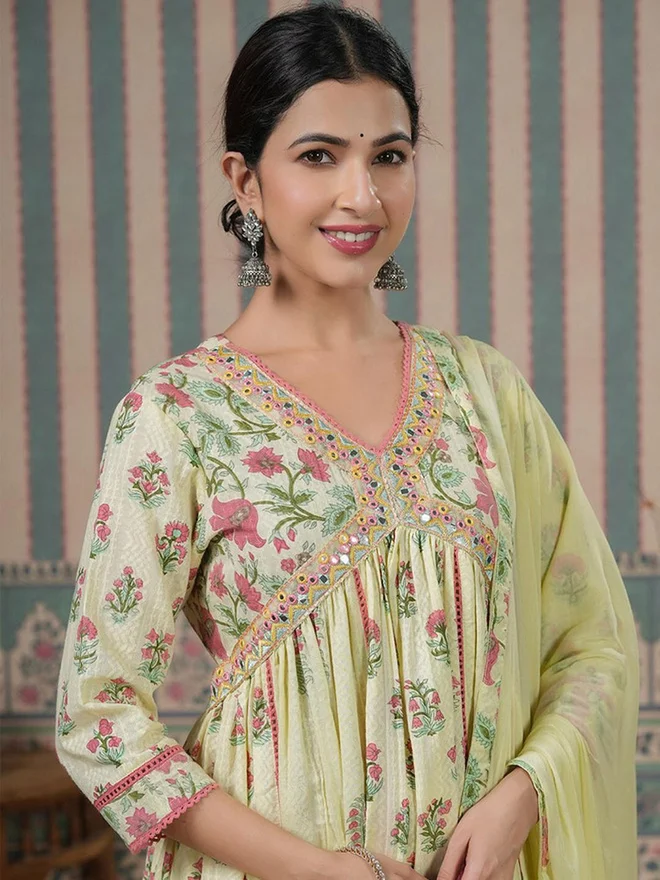 آي شين طقم كورتا نسائي قطني من إيشين مع بنطلون ودوباتا