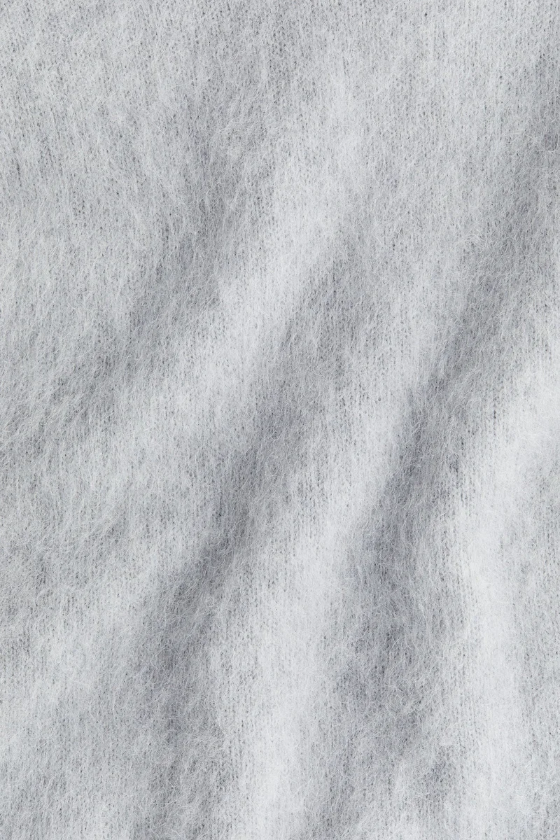 اتش اند ام بلوزة محبوكة من مزيج الموهير