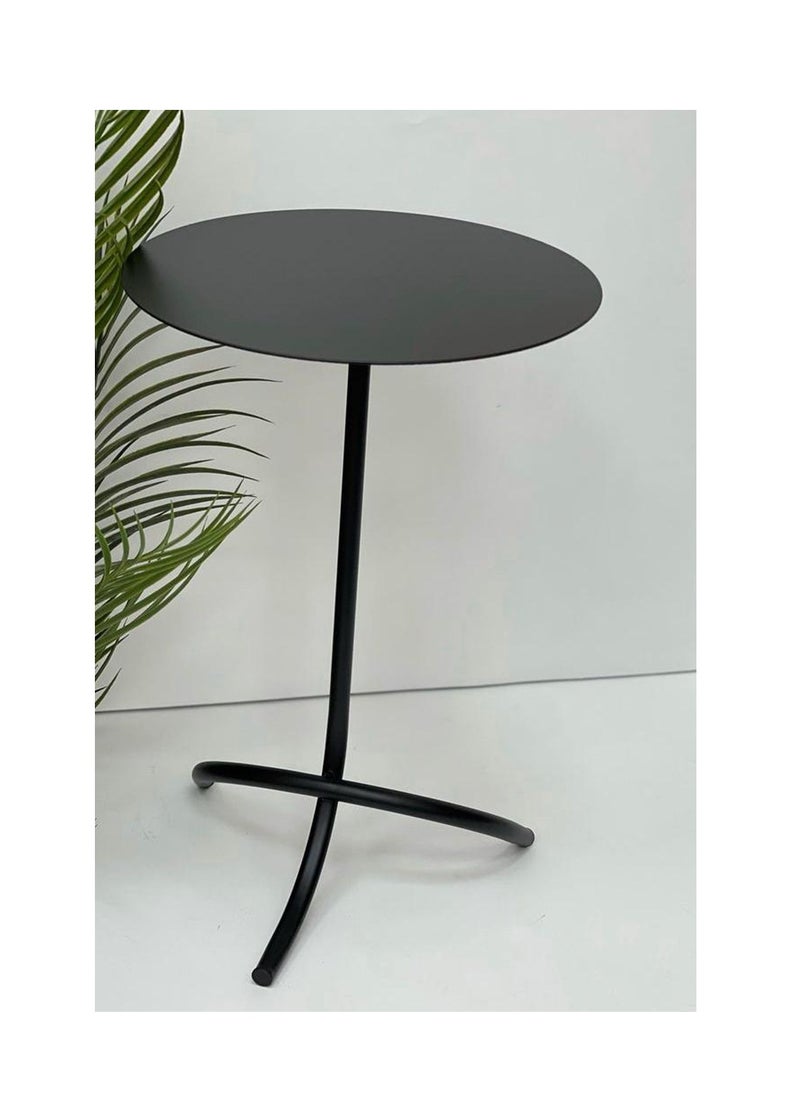 Generic - A coffee table with a simple and innovative design for the living room - Image 1