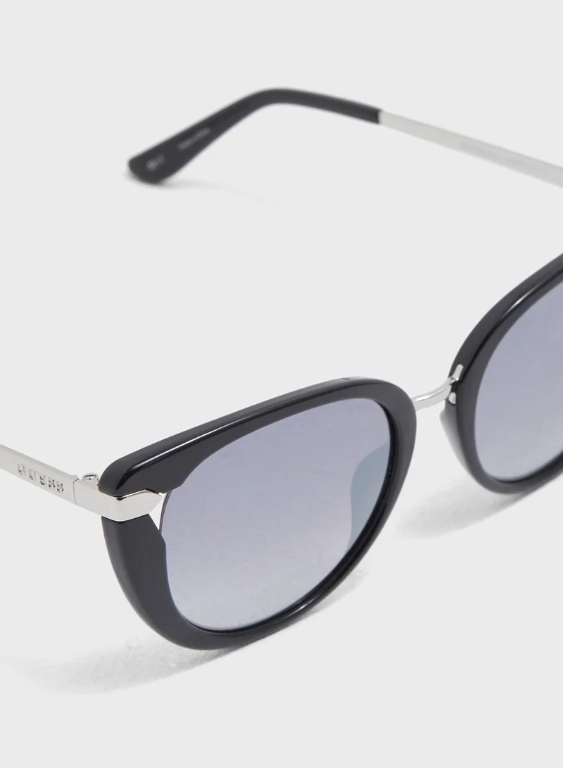 GUESS Oval Sunglasses