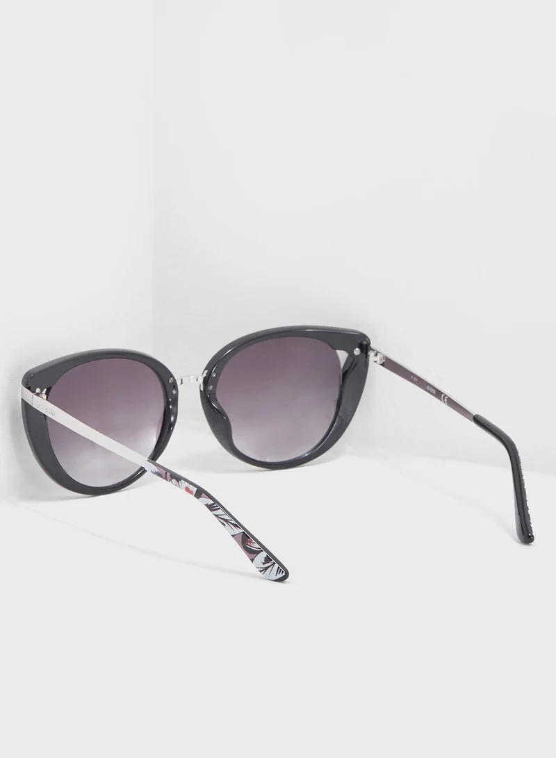 GUESS Oval Sunglasses