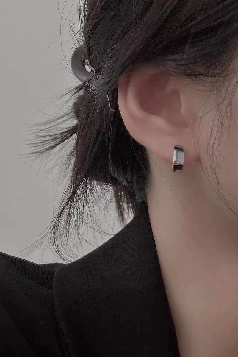 Goolsky Unisex Square Hoop Earrings – S925 Sterling Silver, Korean Japanese Style, Easy Snap Closure, Minimalist Wide Chunky Huggie Hoops  - Image 4