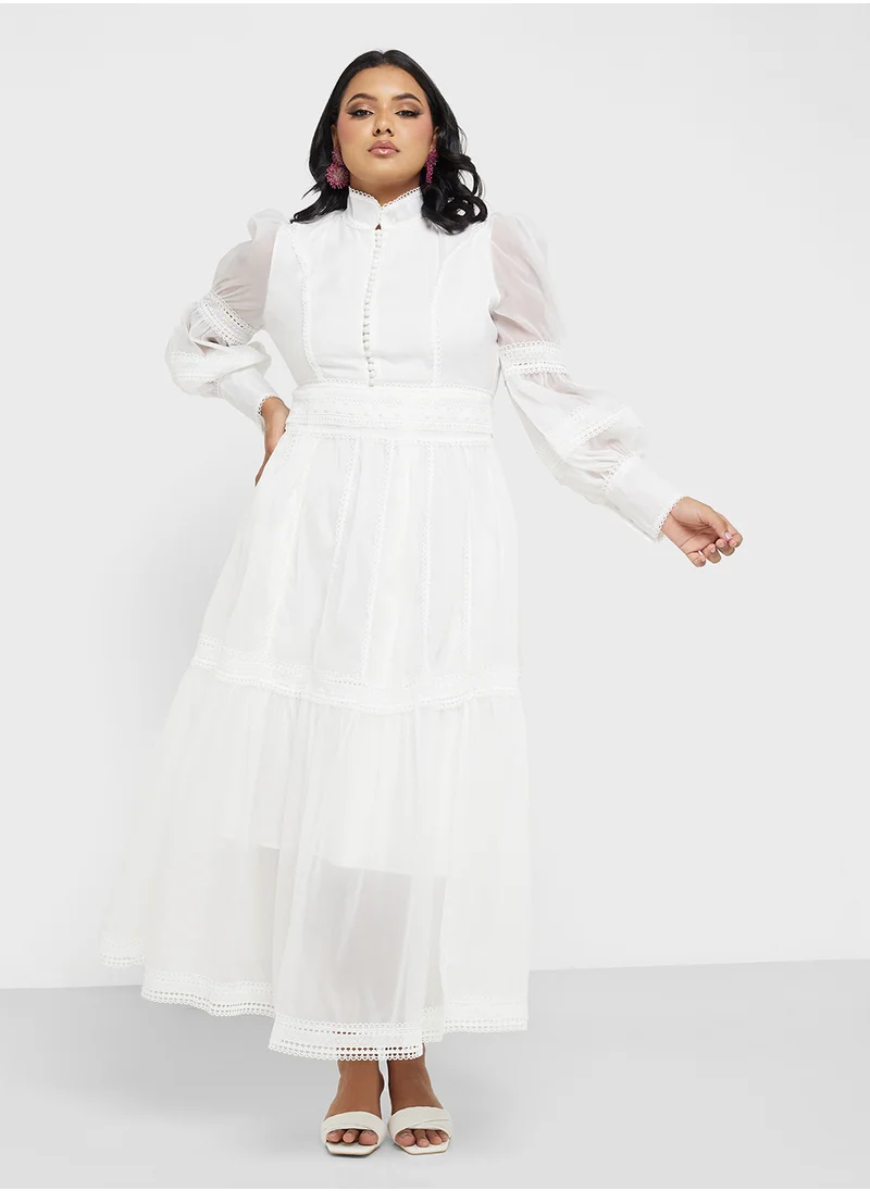خزانة Plus size puff sleeve dress with lace trim