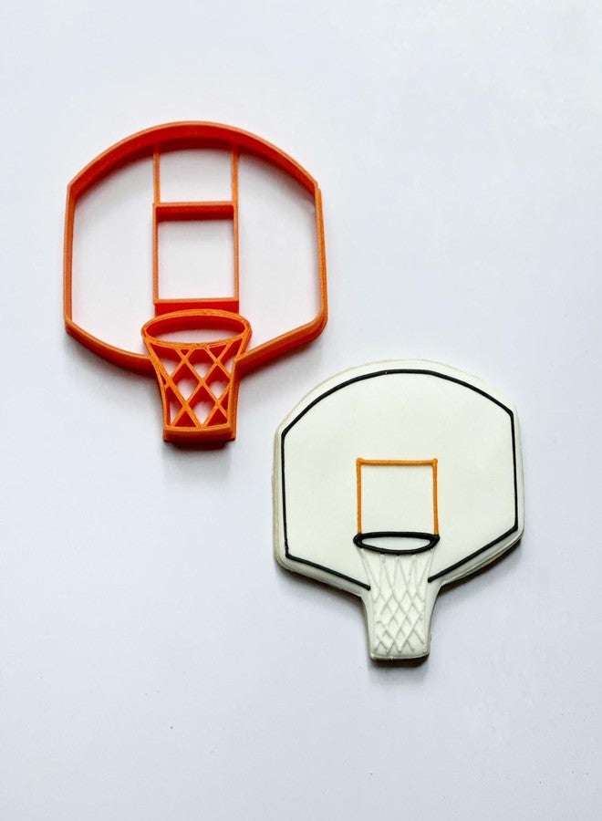 Heart's Treasure قوالب تقطيع بسكويت على شكل كرة سلة من American Hoops Sport، لعبة كرة السلة، لوحة خلفية وكرة سلة داخل حلقة، قوالب تقطيع بسكويت مصنوعة في الولايات المتحدة الأمريكية لأعياد الميلاد والتخرج (عبوة من 3 قطع) - Image 3