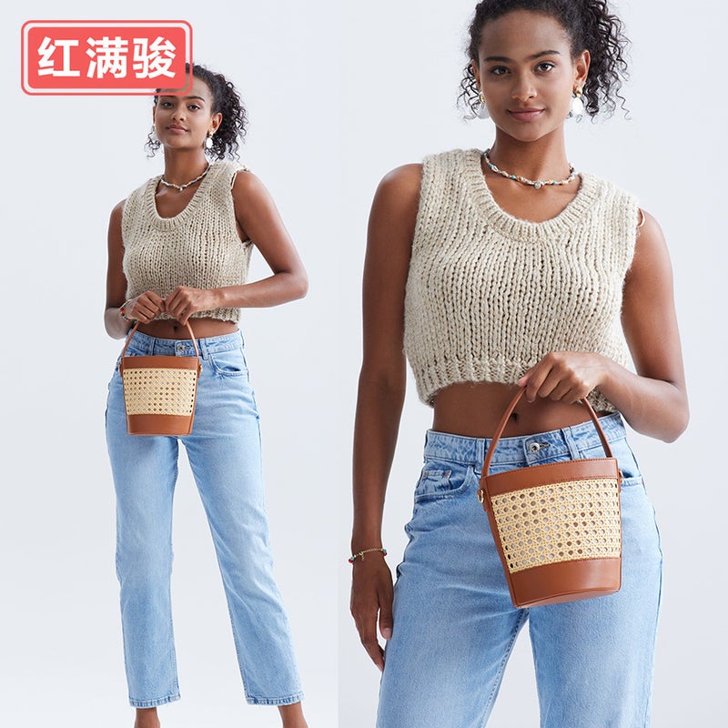 New Handmade Woven Rattan Bucket Bag Women'S Seaside Vacation Hollow Drawstring Handbag Niche Shoulder Crossbody Bag - Image 3