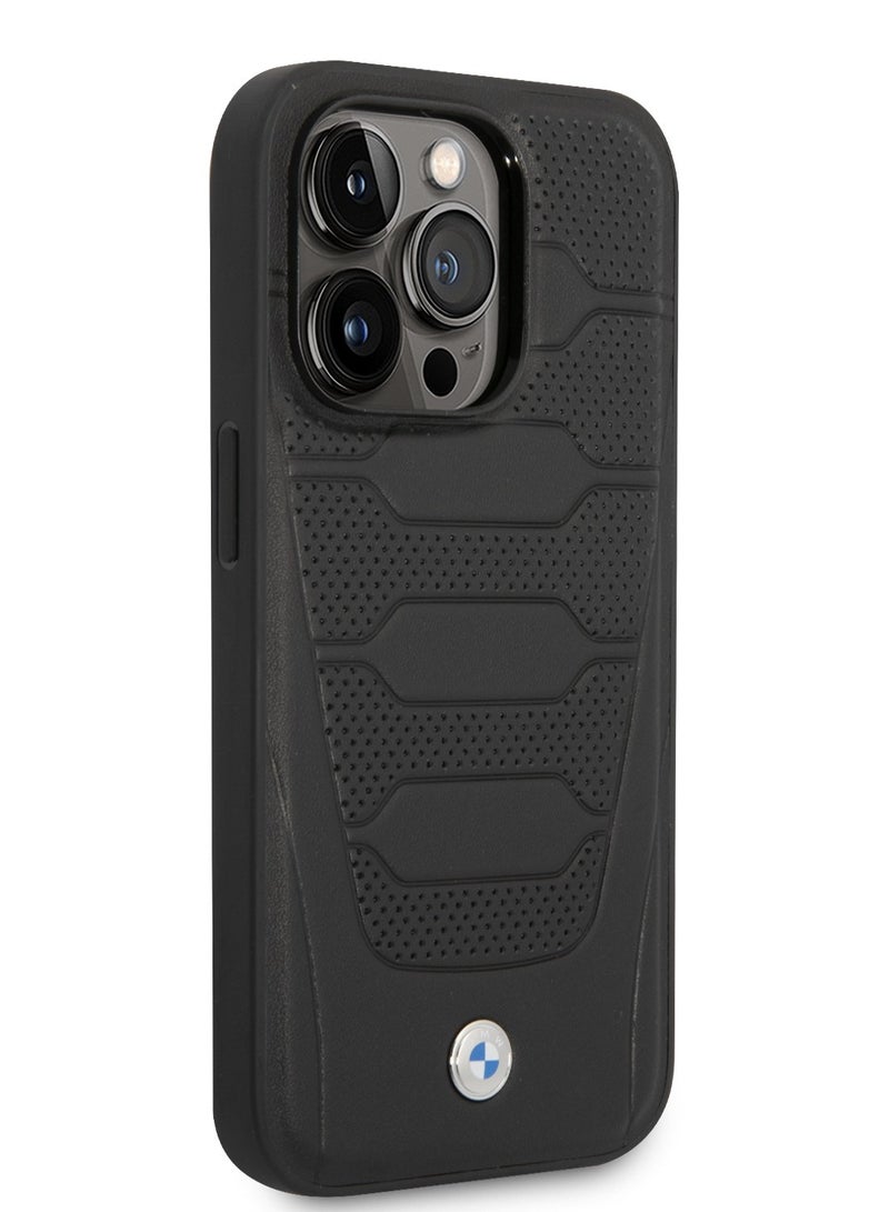بي إم دبليو حافظة Magsafe Signature Collection من الجلد الأصلي بتصميم مقاعد مثقوبة لهاتف ايفون 14 برو- أسود - Image 5