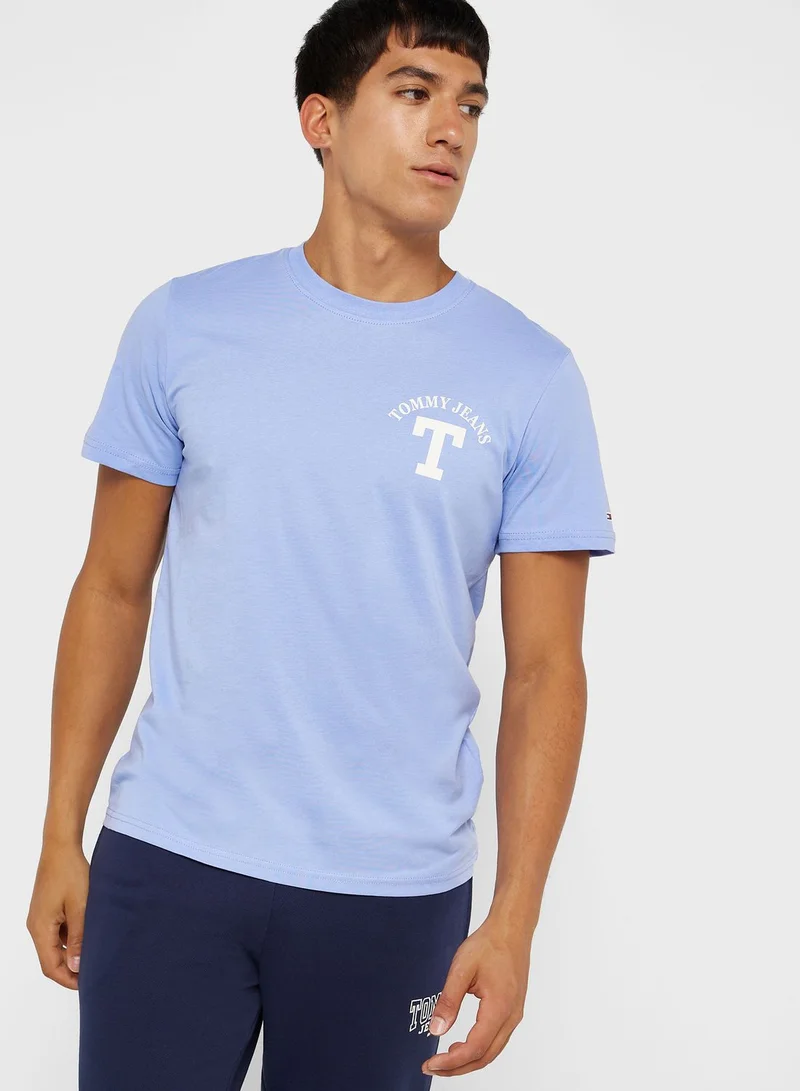 TOMMY JEANS Logo Crew Neck T-Shirt