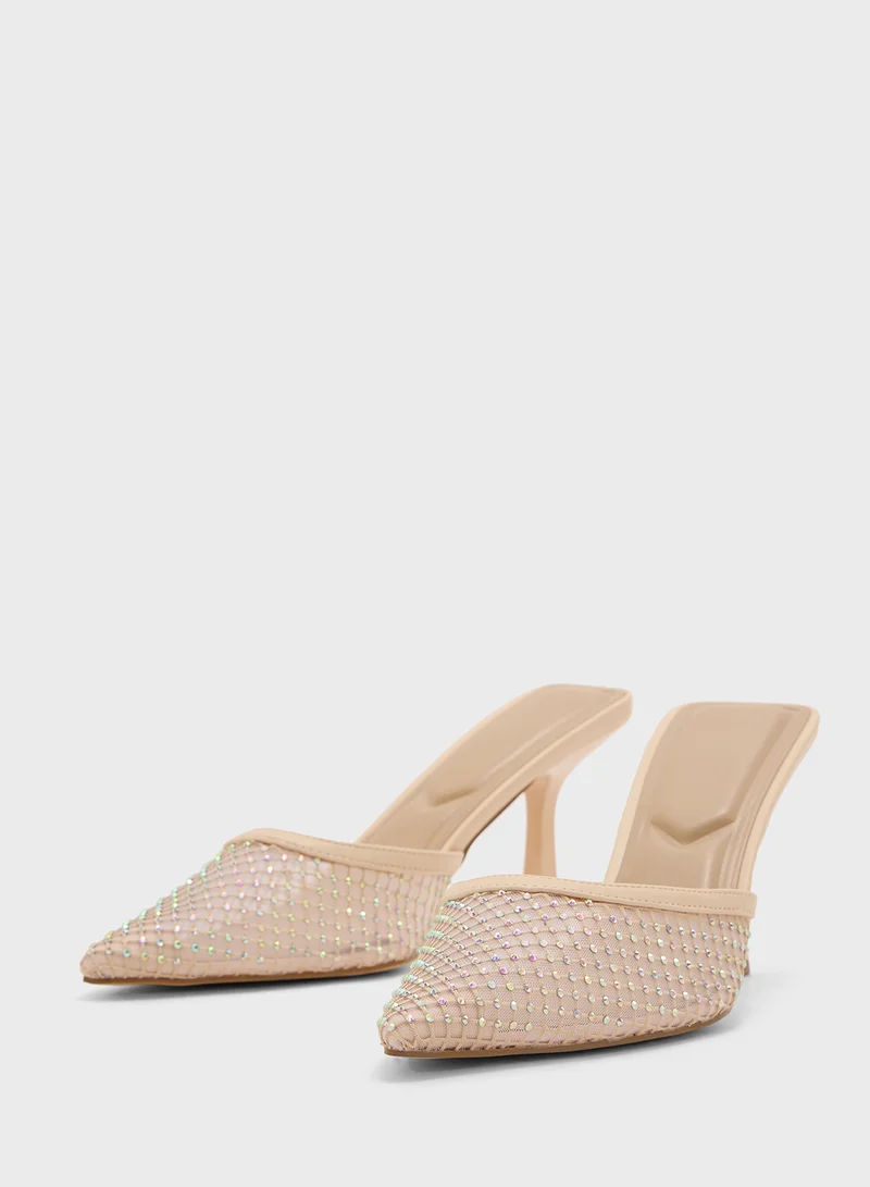 Truffle Stud Detail Dounue Strap Pump
