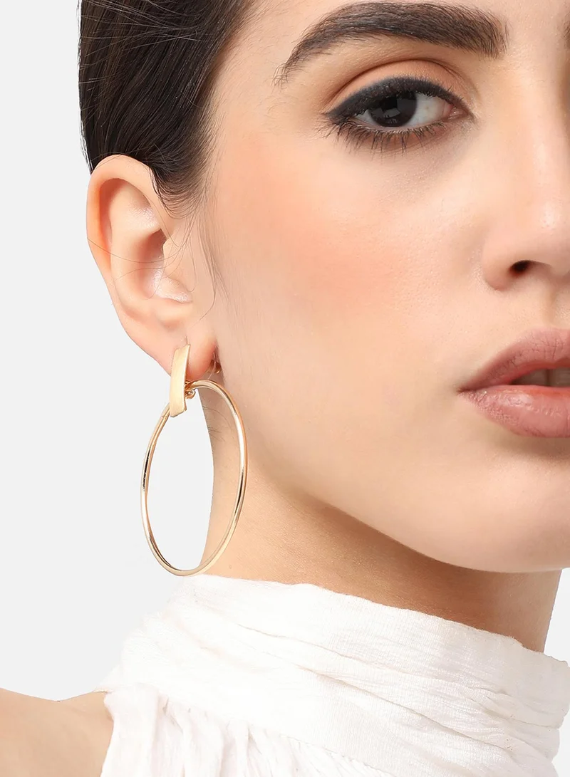 سوهي مطلية بالذهب مصمم الطرف انخفاض القرط