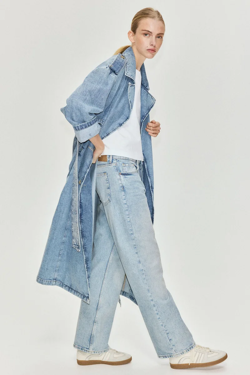 اتش اند ام جينز بخصر عادي وقصّة مستقيمة