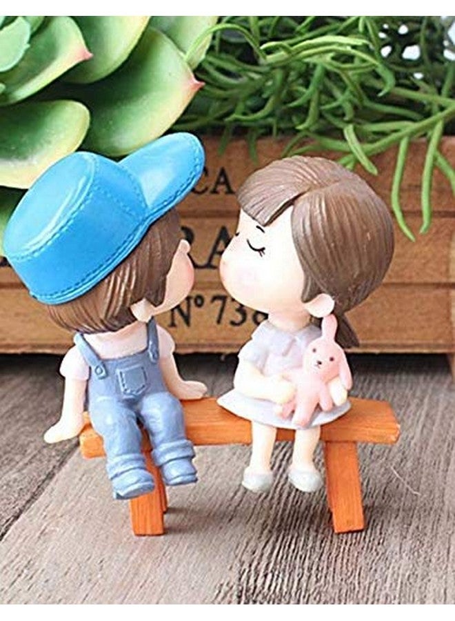 Chocozone Kissing Couple on Bench Resin Showpiece Couple Miniatures Romantic Gifts for Boyfriend, Multicolor - Image 1