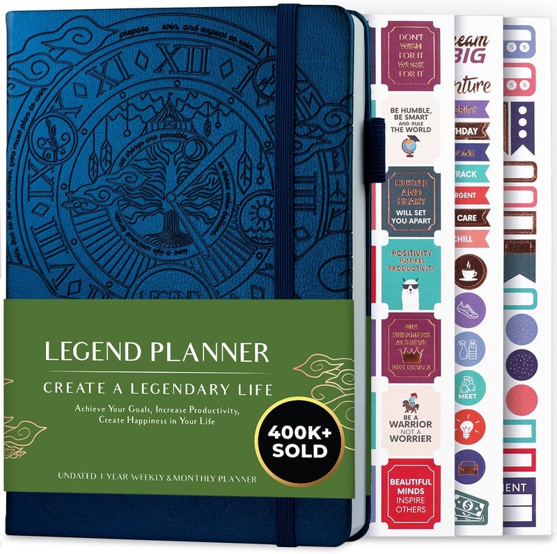 Legend Planner مخطط الأسطورة – مخطط الحياة الفاخر الأسبوعي والشهري لتحقيق أهدافك والعيش بسعادة. دفتر منظم ومجلة إنتاجية. غلاف صلب بحجم A5، غير مؤرخ – ابدأ في أي وقت + ملصقات – أزرق غامض - Image 1