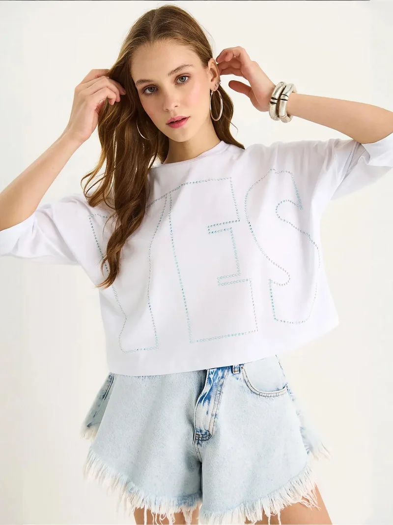 LUCCI Comfort Fit Crew Neck T-Shirt with Pearl Detail