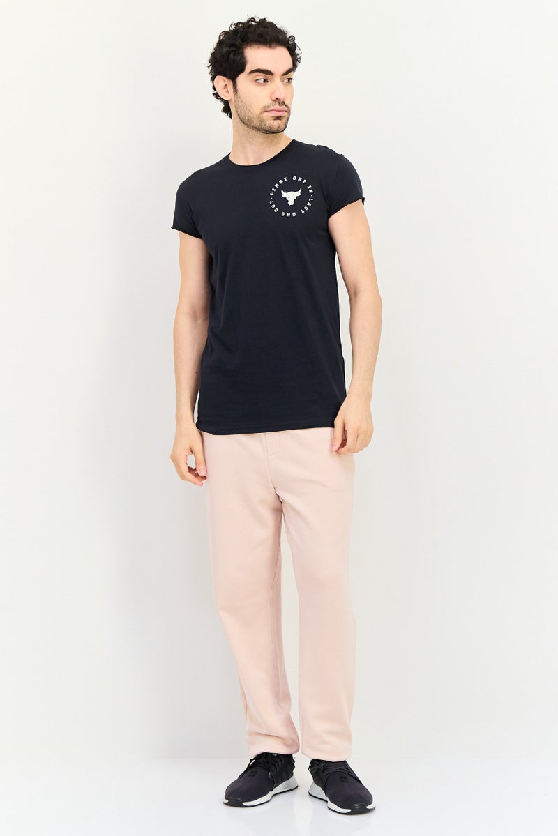 UNDER ARMOUR تي شيرت رياضي للرجال من مشروع روك × أندر أرمور بأكمام قصيرة، خارجي، أسود - Image 3