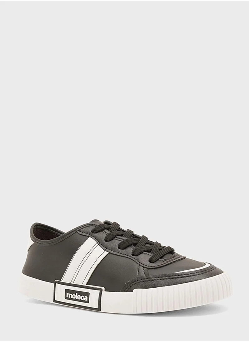 MOLECA Guerra Low Top Sneakers