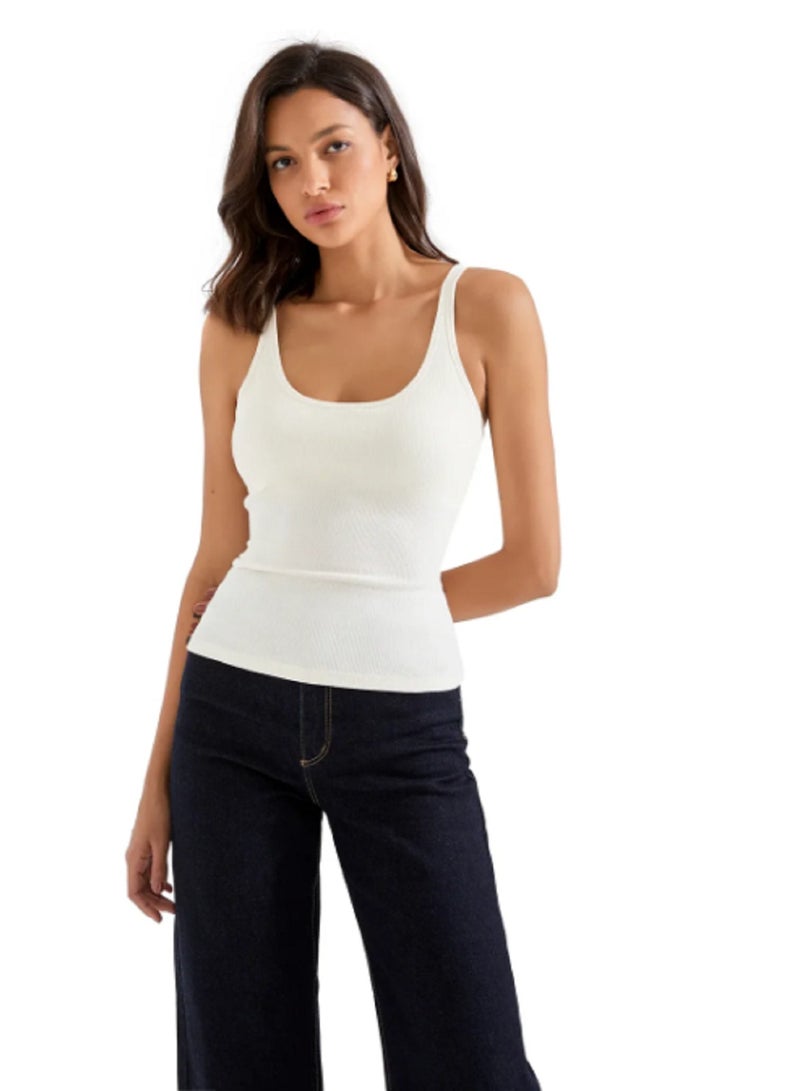 مانيكان تيشرت المكون من توب داخلي بدون أكمام - Image 3