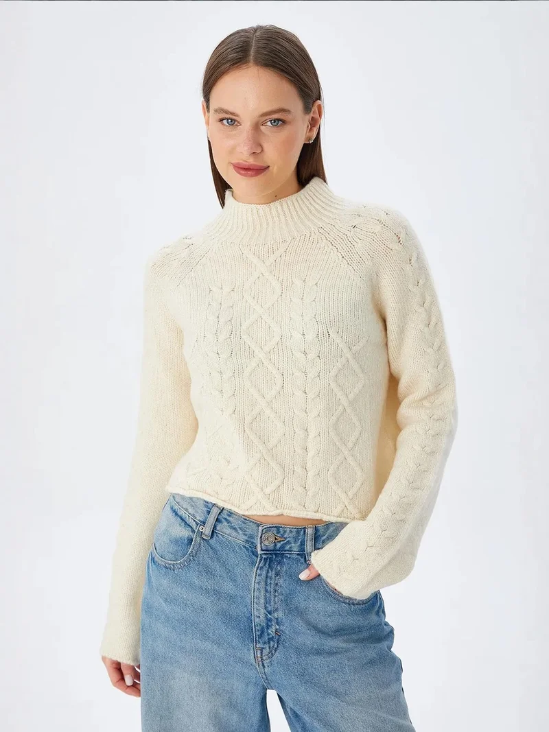 ميكسراي MIXRAY Argyle Pattern Ribbed Half Turtleneck Sweater