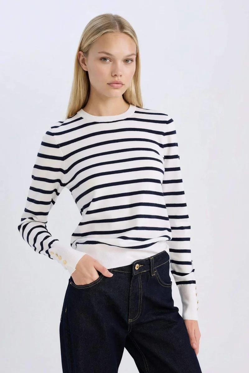 ديفاكتو Regular Fit Crew Neck Pullover