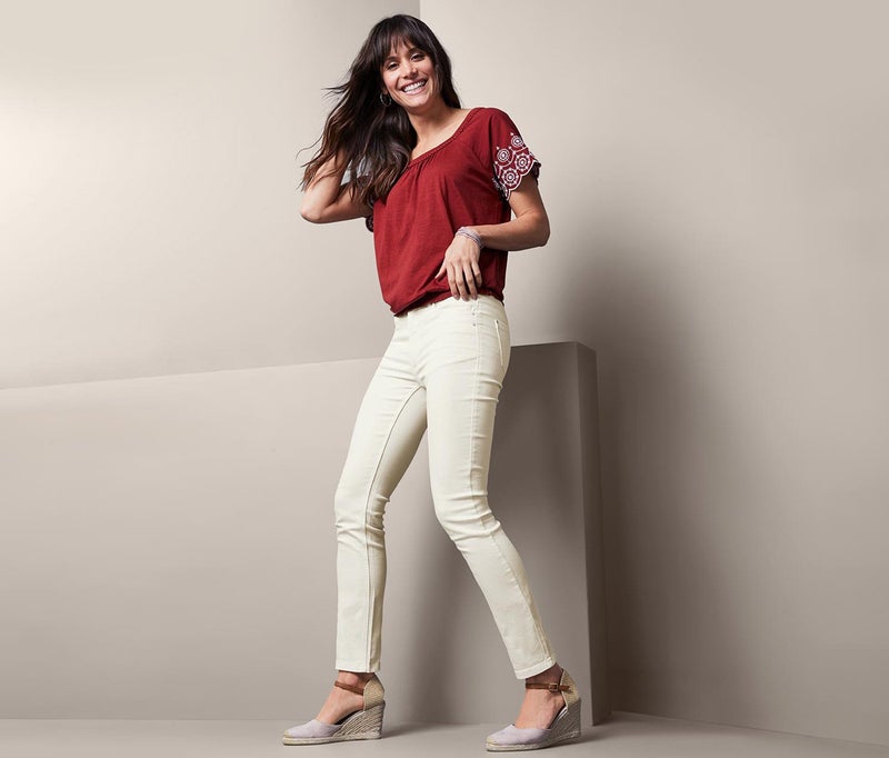 Tchibo Women Regular Fit Plain Stretchable Jeans, White - Image 1